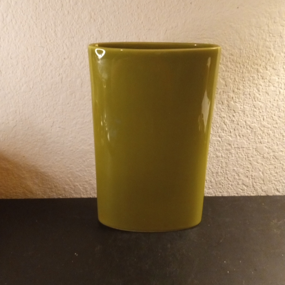 GORGEOUS Crate & Barrel 10" Chartreuse Cylindrical Vase Made in Portugal.